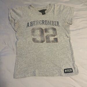 Vintage Abercrombie & Fitch Light Gray Graphic Tee felt patch m